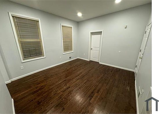 2nd image of 904 S 20th St Floor 1