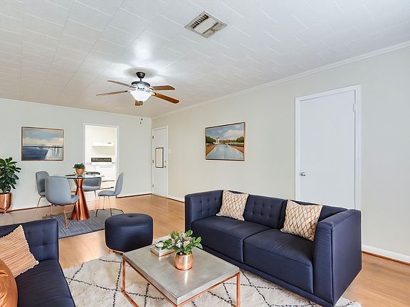 2nd image of 406 Silkwood St APT D