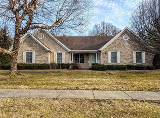 508 Fox Lake Dr, Charleston, IL
