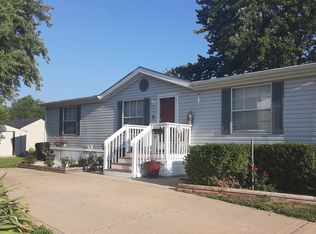 34 Honeysuckle Ln, Belton, MO 64012