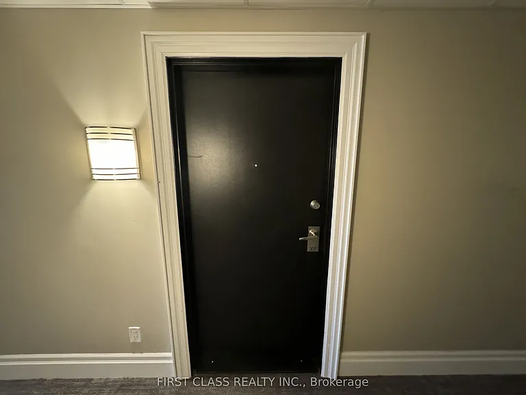 21 Brookhouse Dr — Photo 2