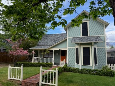 (Undisclosed Address), Ashland, OR, 97520