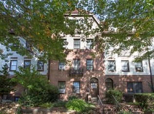 160 Burns St FLOOR 3/4, Forest Hills Gardens, NY 11375