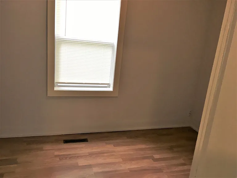 124 Cottage St — Photo 8