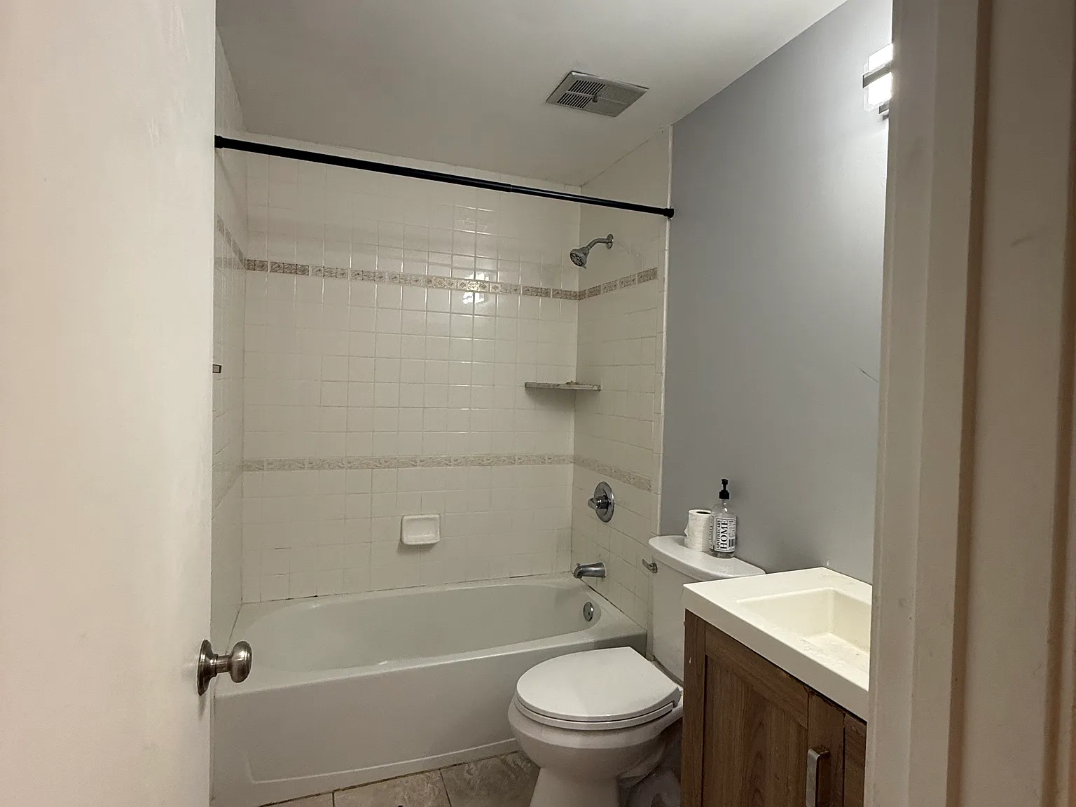 3 bed, 1500 sqft, $2,500 — Photo 3