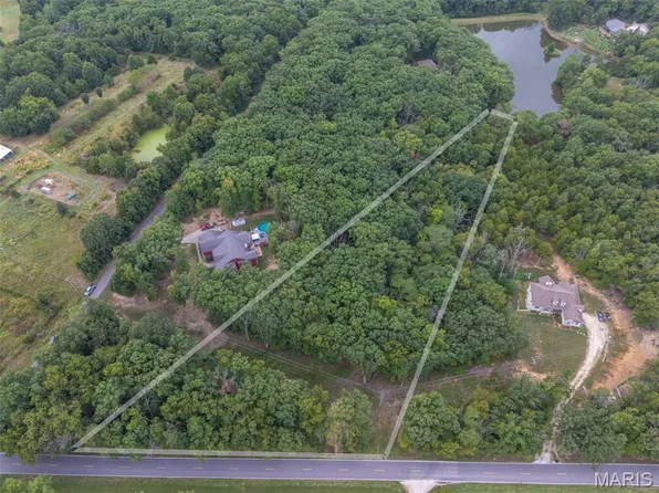 17191 Sunnyside Rd, Warrenton, MO 63383