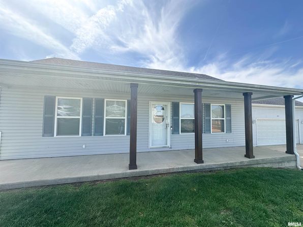 5691 Silver Fox Dr, Carterville, IL 62918