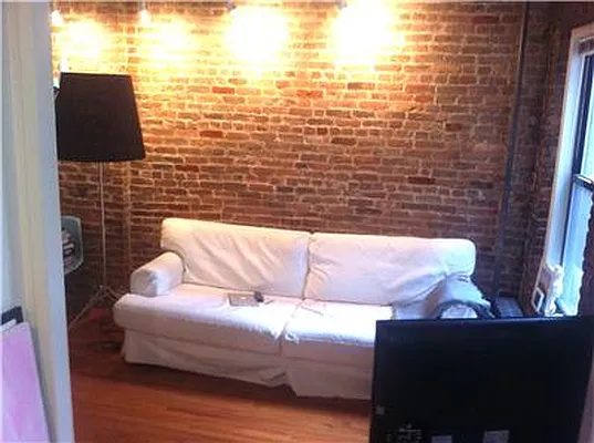 Rented by Living New York | media 48