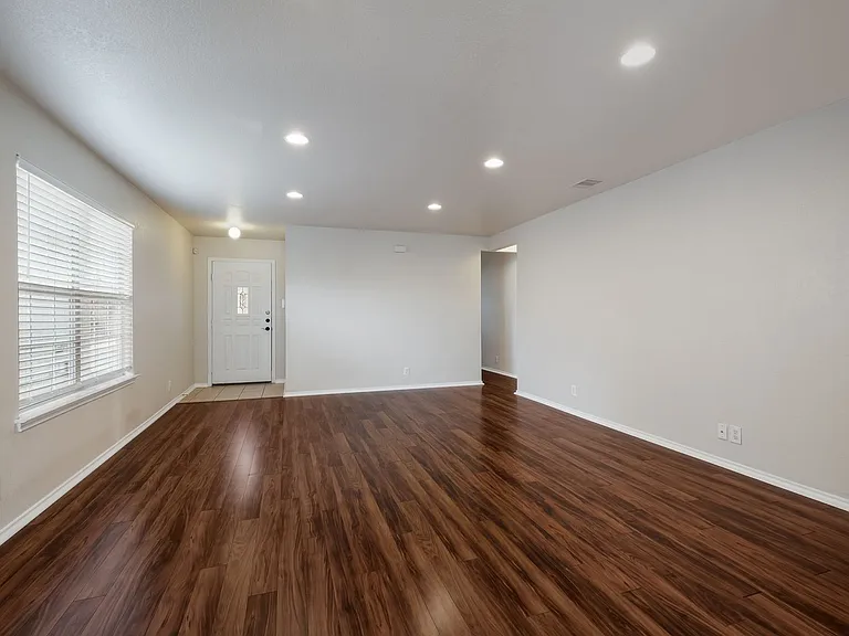 8848 Staghorn Ml — Photo 4