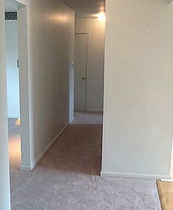 2nd image of 3 Somerset Dr APT 10L