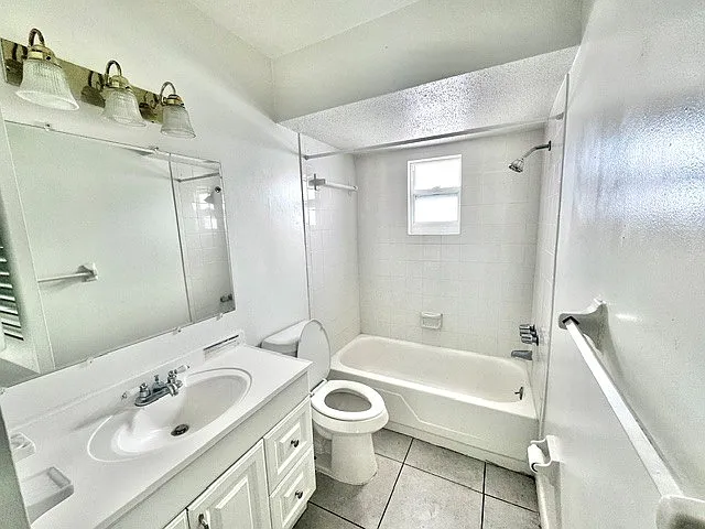 4750 40th Ave N #204 — Photo 3