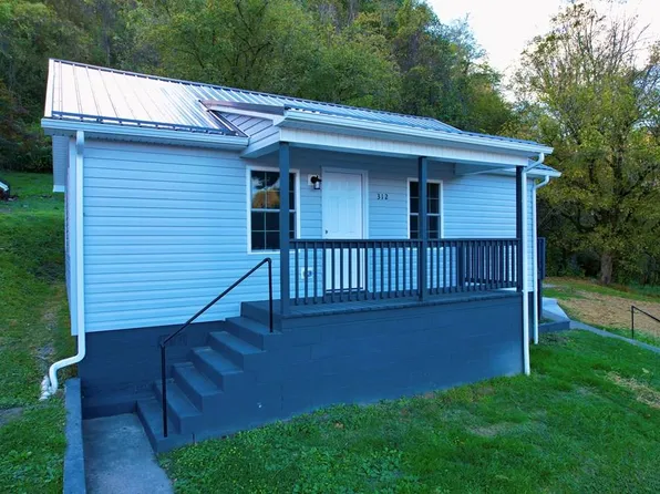 312 Davidson St, Saltville, VA 24370
