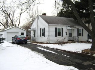 1811 Kelly Ave, Crest Hill, IL 60403