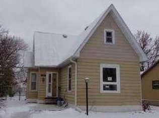 1807 Charles St, La Crosse, WI 54603