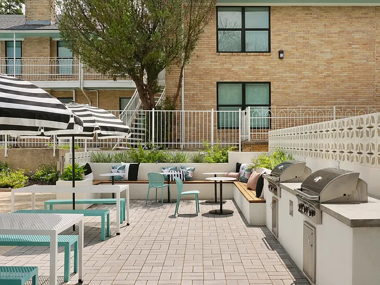 Tara Apartments — Photo 17