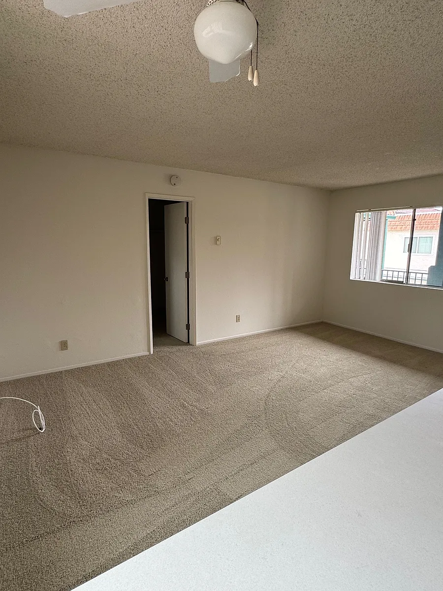 Building Photo - 3316 Harding St #8
