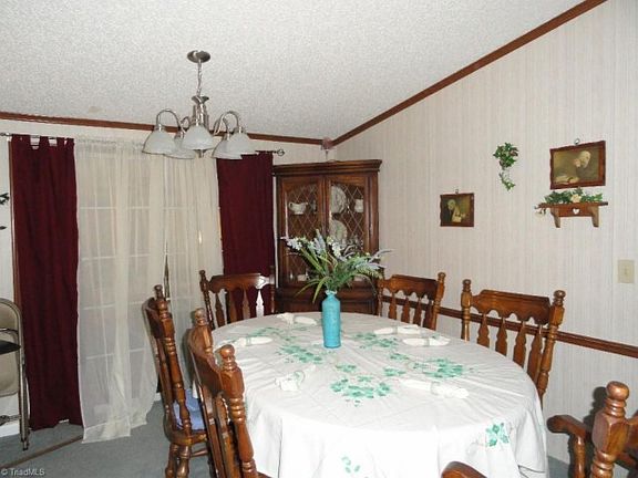 3rd image of 4407 Saddlebranch Dr