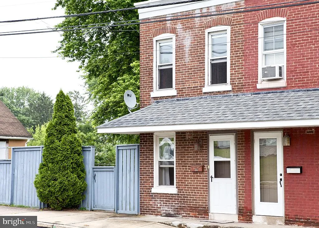 804 E Vine St photo 1