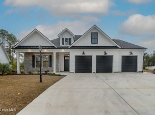 610 Ashton Ct NW, Calabash, NC 28467