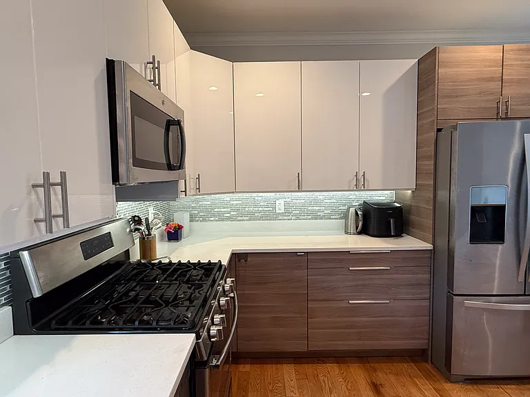 4236 N Albany Ave #1 — Photo 4