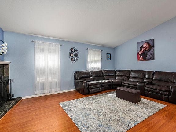 5th image of 1306 Chignahuapan Way