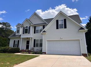 601 Coventry Dr, Albemarle, NC 28001