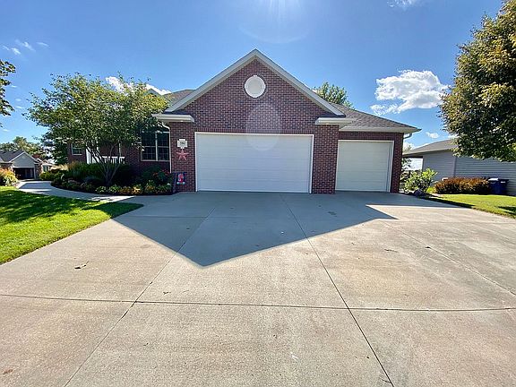 2nd image of 5911 Abigail Dr