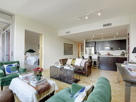 3rd image of 901 2nd St S #604