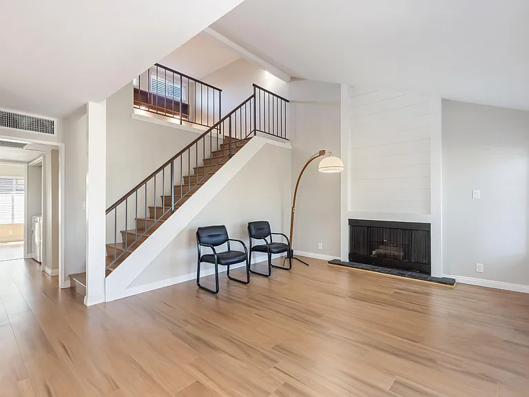 4635 Maytime Ln — Photo 8