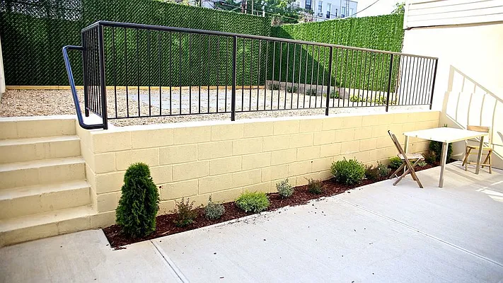 Rented by Nooklyn NYC LLC | media 11