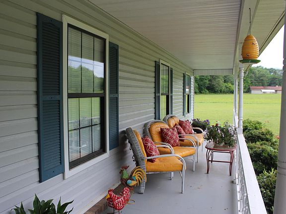 3rd image of 10164 Autumn Ln