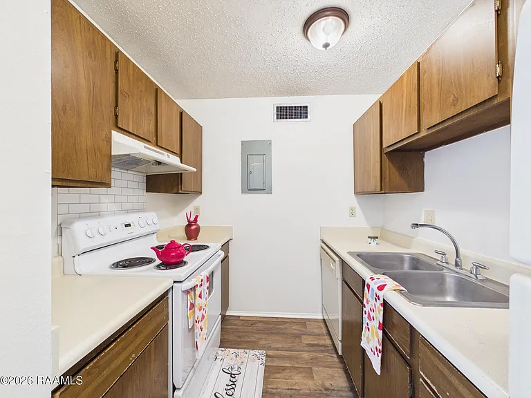 200 High Meadows Blvd #G1 — Photo 3