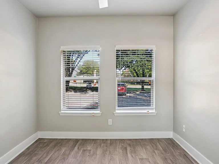 Larkin Apartment Homes — Photo 101