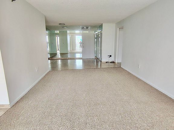 4th image of 210 174th St APT 808