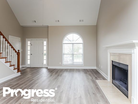 4th image of 3033 Vineyard Way SE