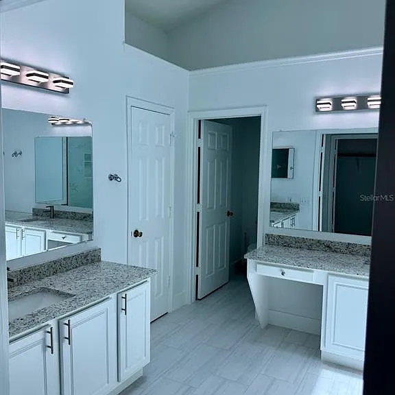 Falcon Point Dr — Photo 11