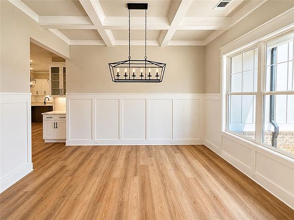 5th image of 3983 Meadowland Dr