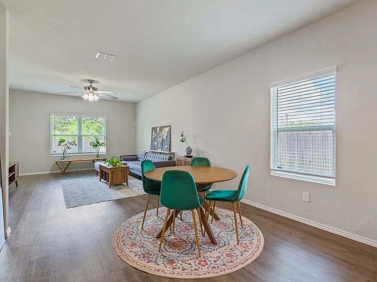 7627 Apex Lndg — Photo 14