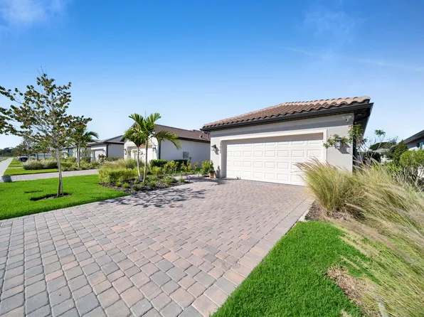 24822 Marina Del Ray Dr, Bonita Springs, FL 34135