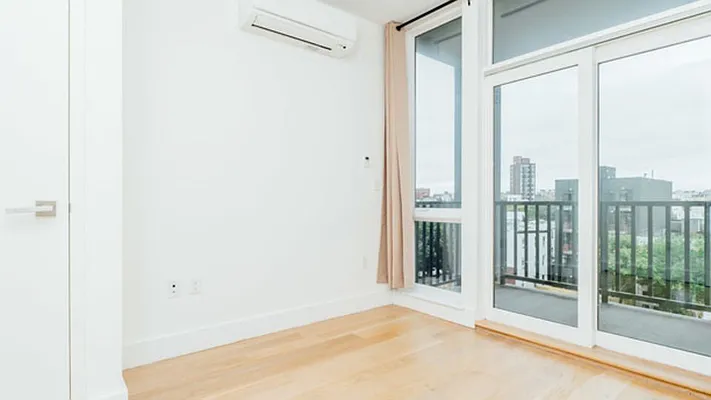 Rented by Nooklyn NYC LLC | media 25