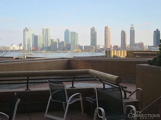 Rented by City Connections Realty | media 19