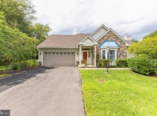9 Empress Ct, Princeton, NJ 08540
