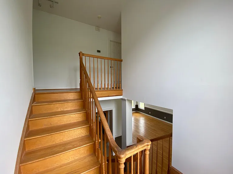 1021 Rolling Farm Dr — Photo 12