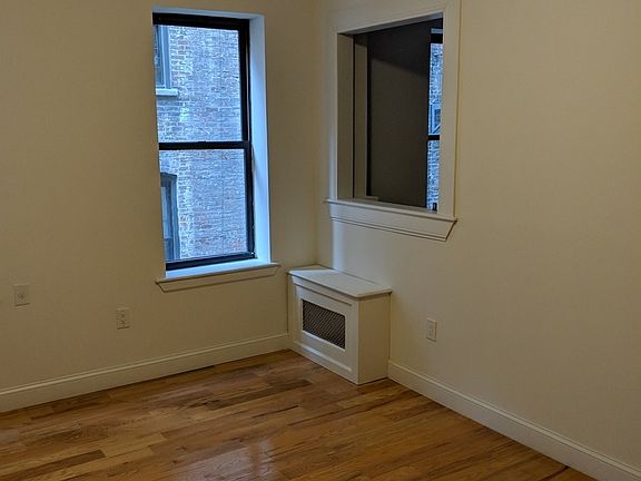 3rd image of 728 W 181st St APT 36