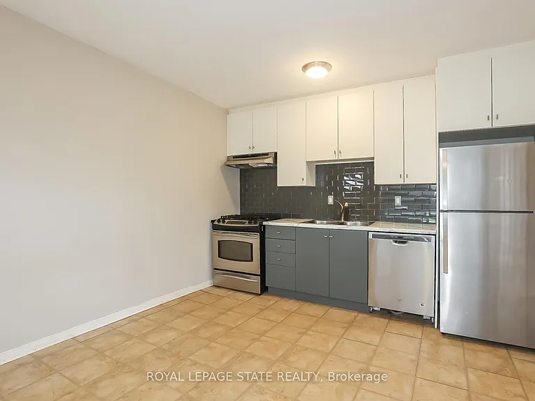 405 Bartlett Ave #B — Photo 6