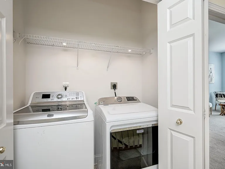 1236 Harbor Island Walk — Photo 35