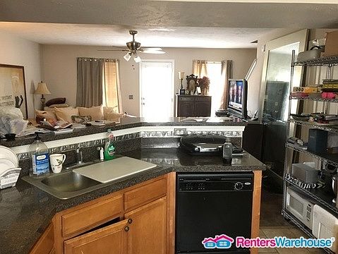 1st image of 403 Arapaho Dr