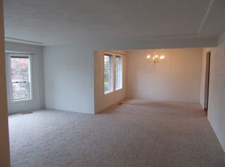 2542 Roberts Rd, Medford, OR 97504