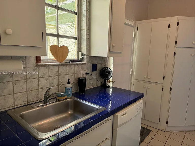 1209 Aguila Ave — Photo 10