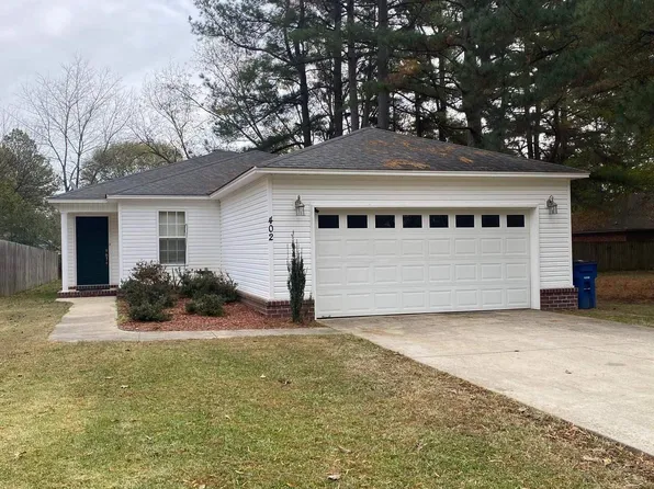402 N Holly St, Beebe, AR 72012